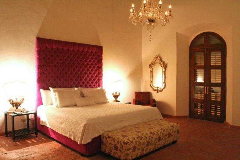 Hotel Boutique Casa Del Arzobispado Cartagena Eksteriør billede